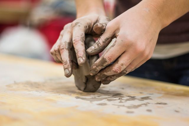 Destigmatising self-injury through art